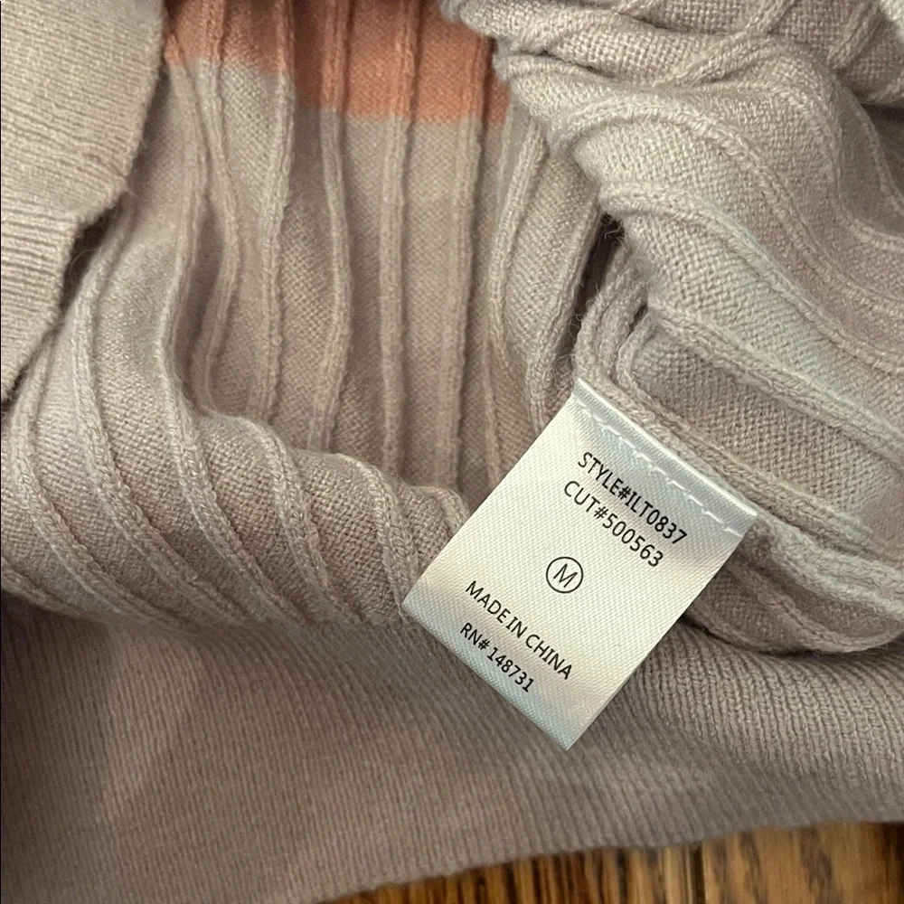 Colorblock Ribbed Sweater - Picture 2 of 3